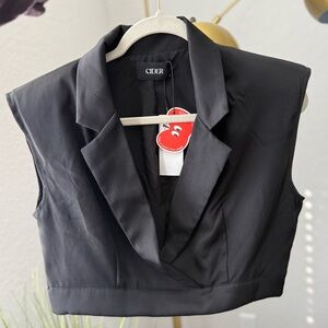 Cider Black Sleeveless Crop Top